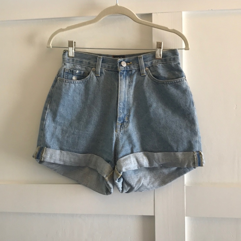 BDG Urban Outfitters mom night rise shorts